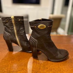 Authentic Chloe 544 Africa booties